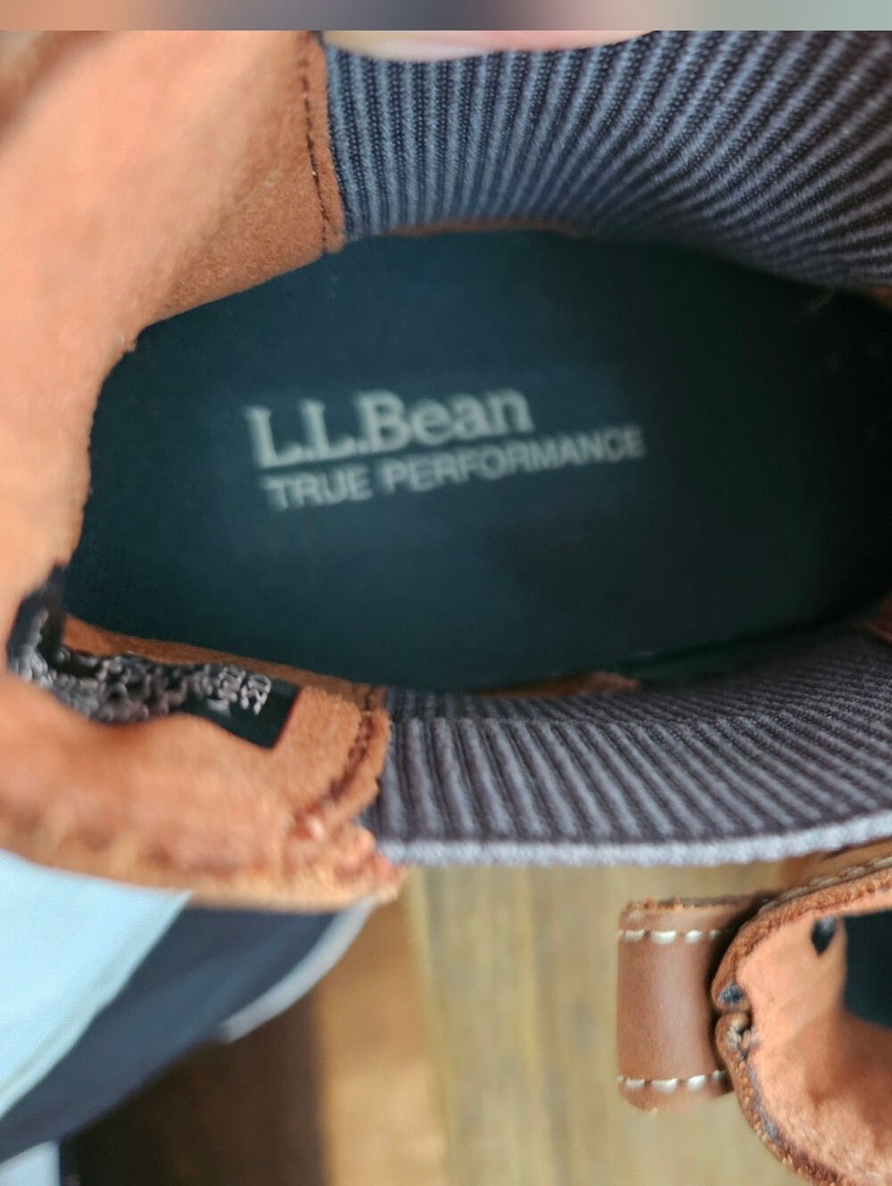 L.L. Bean Women's Brown Chukka Chelsea Boots - Picture 6 of 11